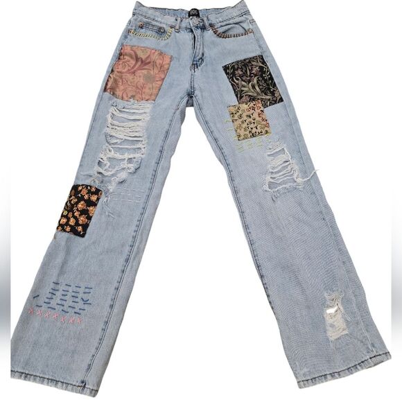 BDG UO Cowboy Jean in Printed Patchwork Stiff Straight Denim 100% Cotton - Picture 2 of 4